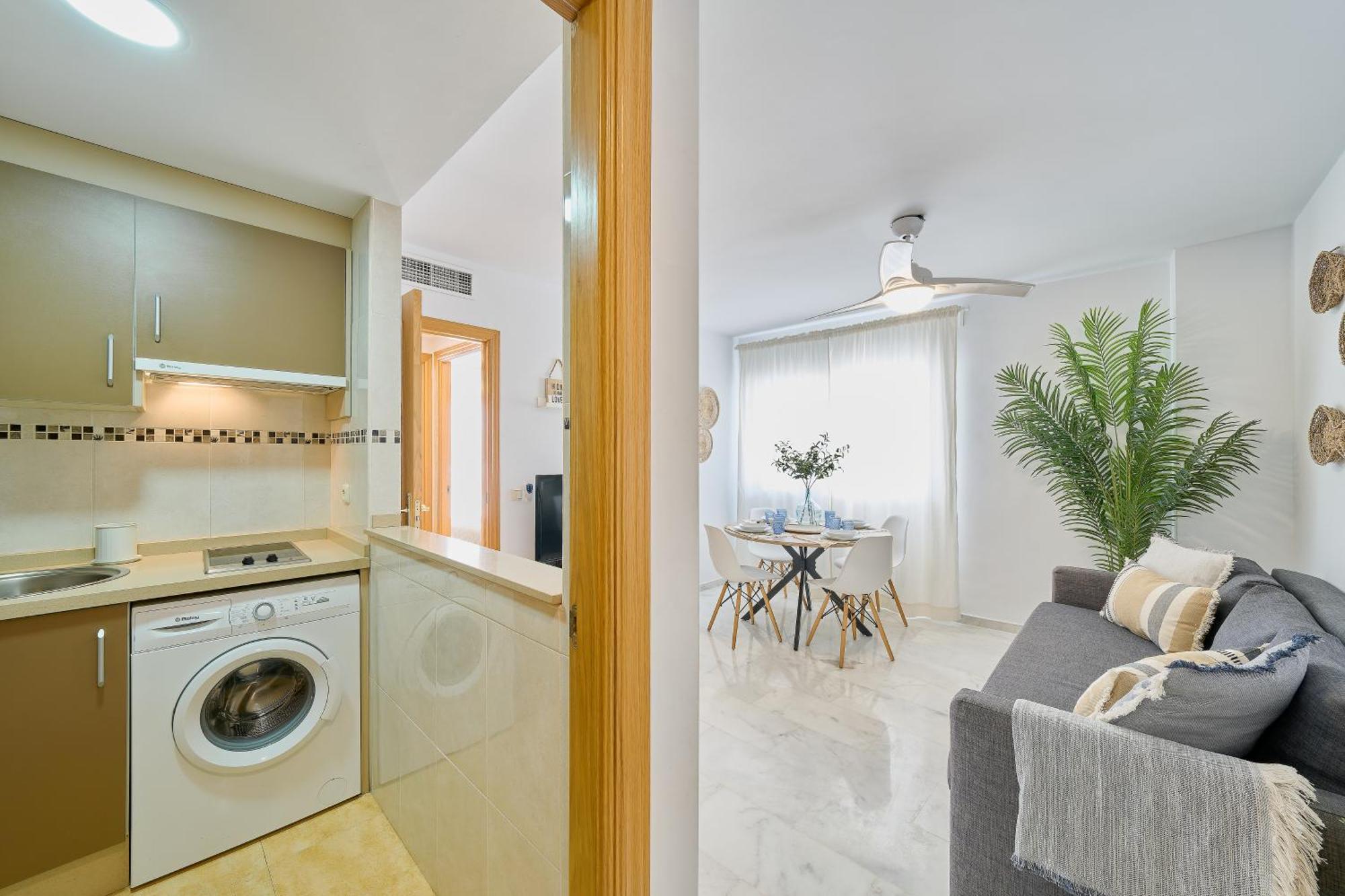 Fuengirola Beach Apartment By Stay Belonio Esterno foto