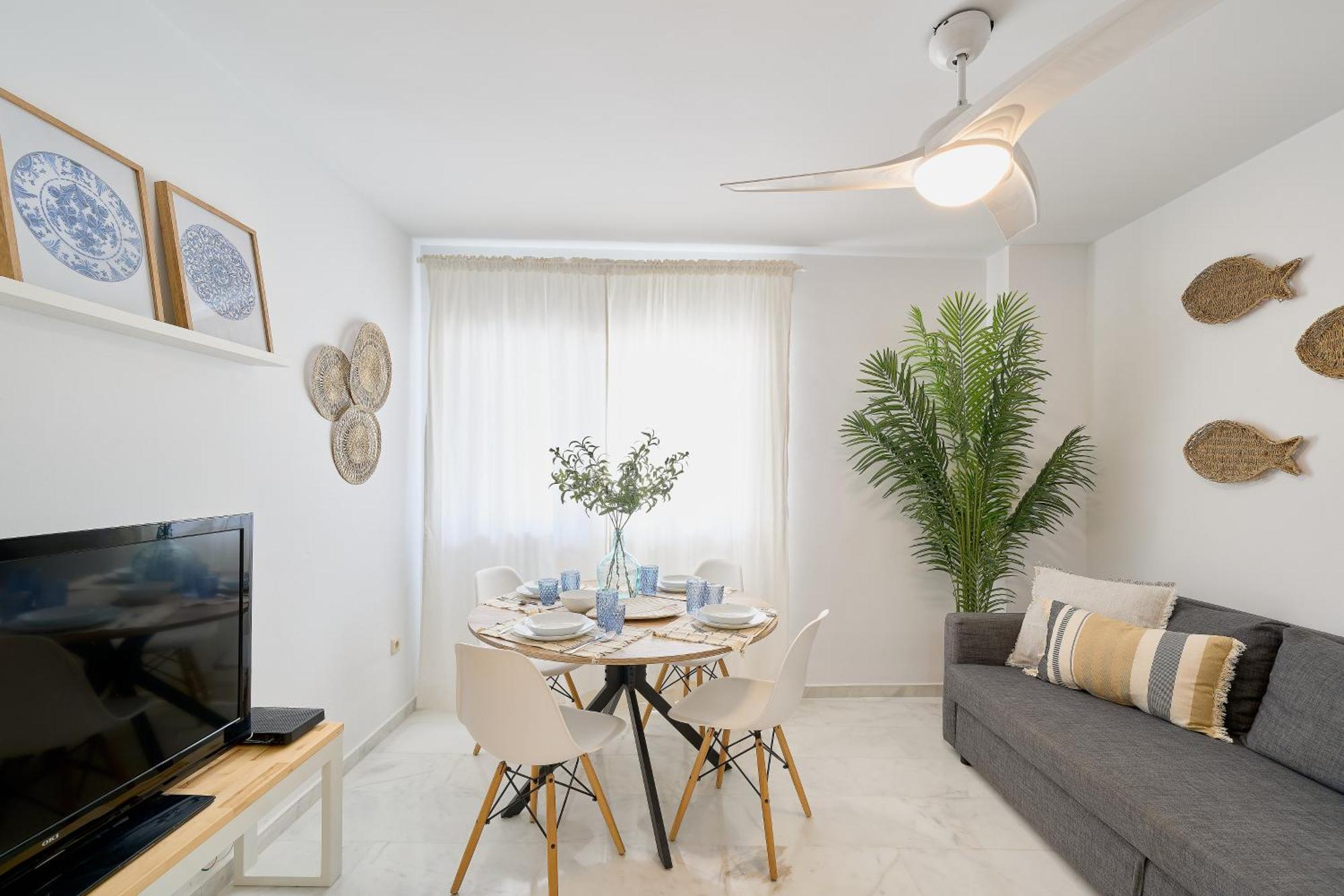 Fuengirola Beach Apartment By Stay Belonio Esterno foto