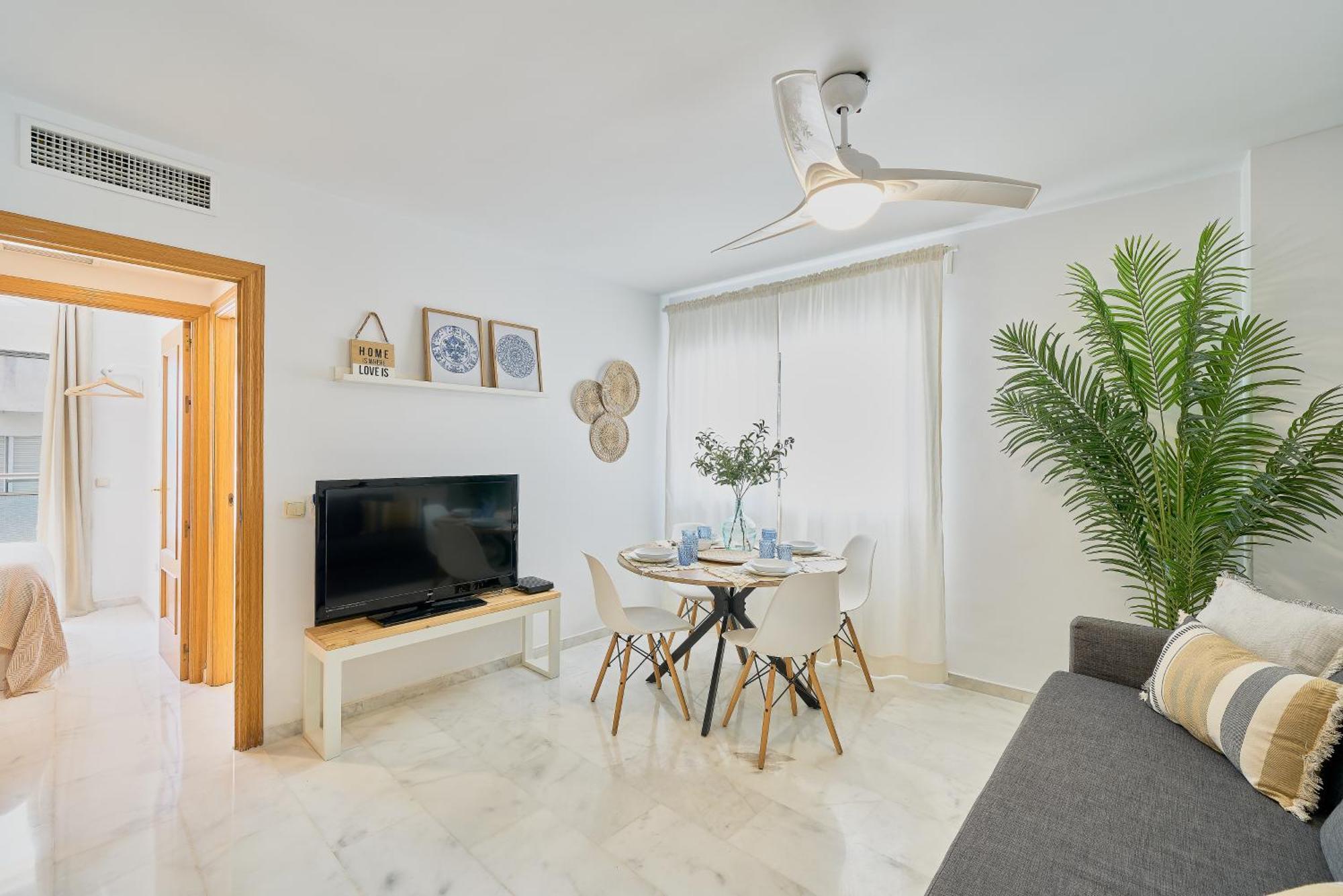 Fuengirola Beach Apartment By Stay Belonio Esterno foto